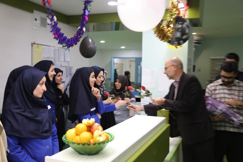 بازدید از بیمارستان های شهداء و امام رضا(ع) قم به مناسبت روز پرستار