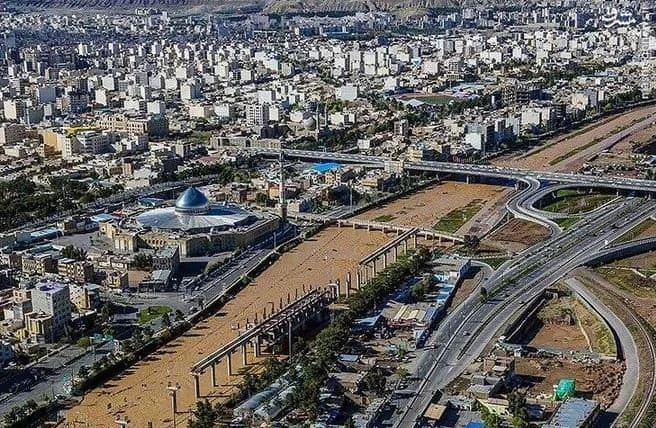 بازدید میدانی مهندس سبحانی از روند عملیات جلوگیری از ورود سیلاب به شهر قم