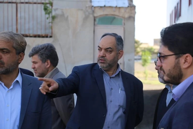 فرهنگسرا و مسجد رقیب یکدیگر نیستند