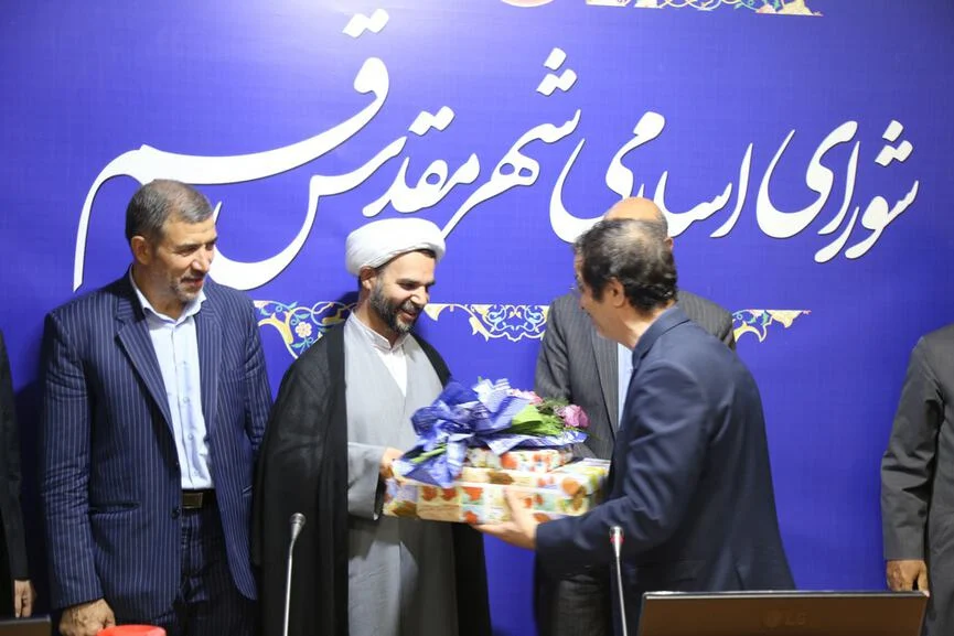 گزارش تصویری یکصد و دومین جلسه رسمی و علنی شورای اسلامی شهر قم