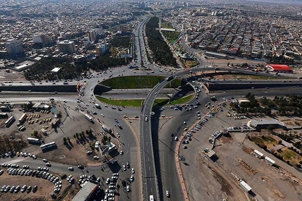ورودی قم از سمت آزاد راه تهران باید ساماندهی شود
