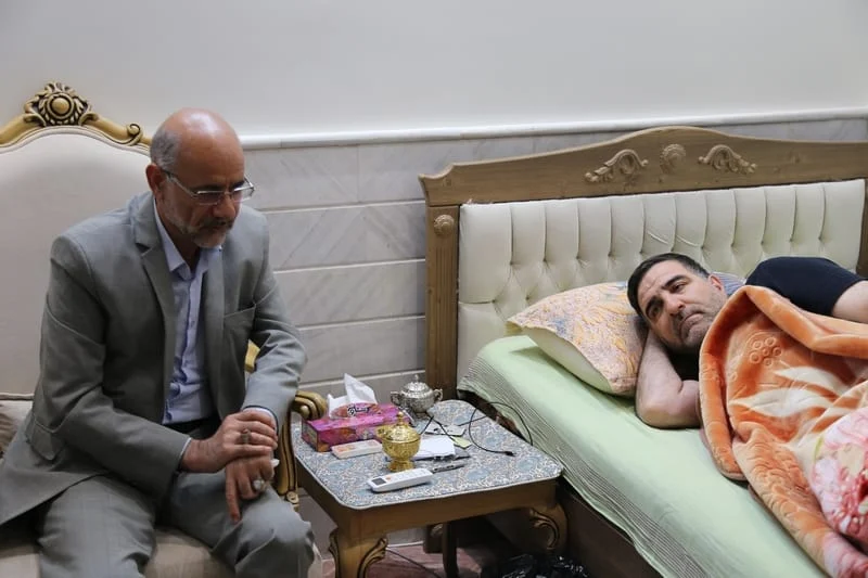عیادت اعضای شورای اسلامی شهرمقدس قم از دکتر امیرآبادی نماینده مردم قم در مجلس شورای اسلامی