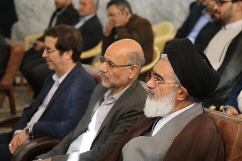 نواختن زنگ روز قم در دبیرستان ماندگار امام صادق با حضور اعضای شورای شهرقم