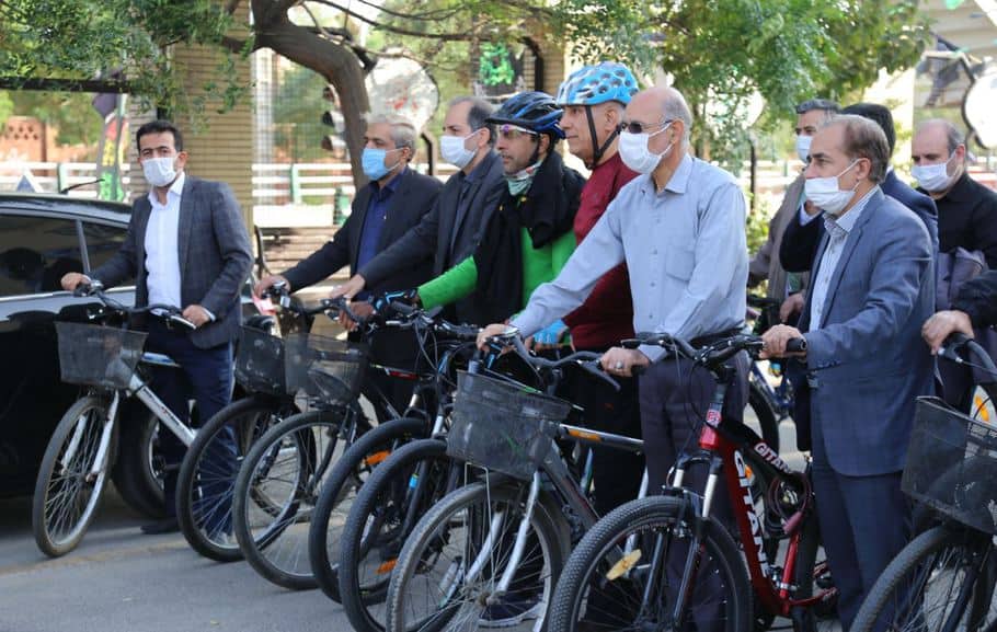 حضور اعضای شورای اسلامی شهر قم در پویش سه‌شنبه‌های بدون خودرو