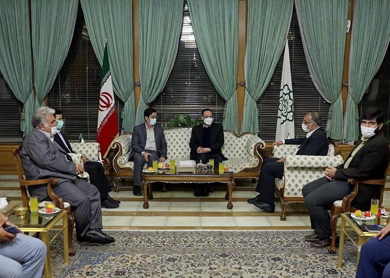 دیدار رئیس و اعضای شورای اسلامی شهر به همراه شهردار کلانشهر قم با شهردار تهران