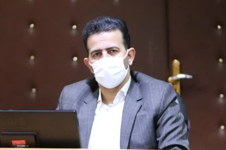 لزوم تدوین ضوابط مشخص برای صدور مجوز بالکن ساختمان‌ها در کنار خطوط برق در قم