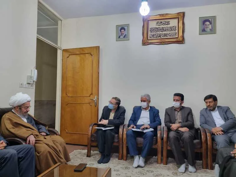 دیدار اعضای شورای اسلامی شهر قم با آیت‌الله مقتدایی