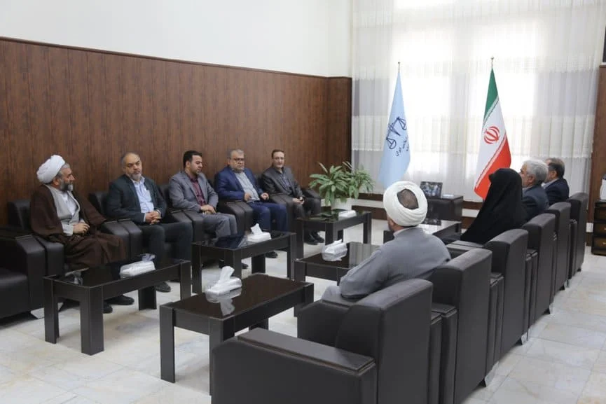 دیدار نوروزی اعضای شورای اسلامی شهر مقدس قم با رئیس کل دادگستری قم