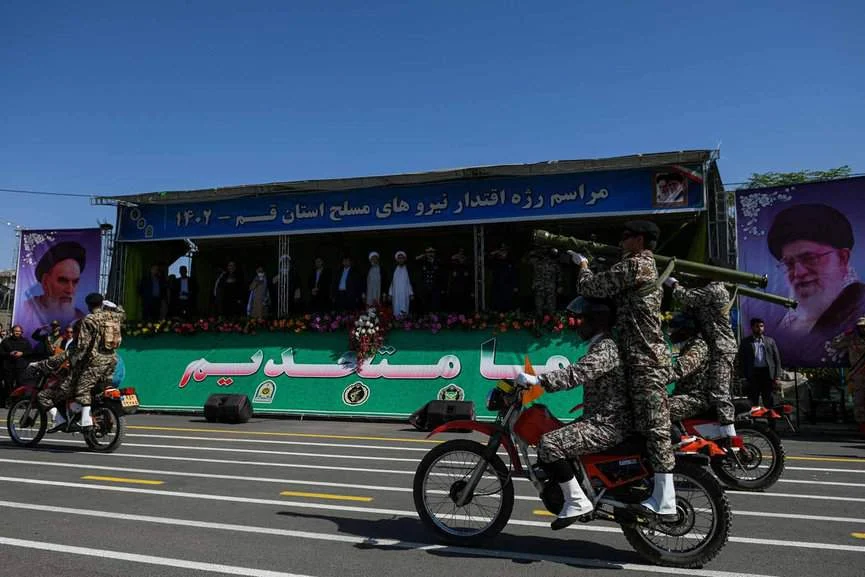 رژه نیروهای مسلح استان قم بمناسبت آغاز هفته دفاع مقدس – شهریور۱۴۰۲