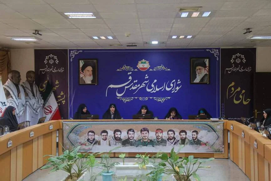 نشست صمیمی رئیس فراکسیون زنان و خانواده مجلس با فعالان حوزه زنان در قم