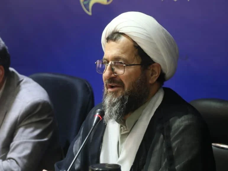 ترویج فرهنگ ایثار و انتظار عامل حفظ نظام است