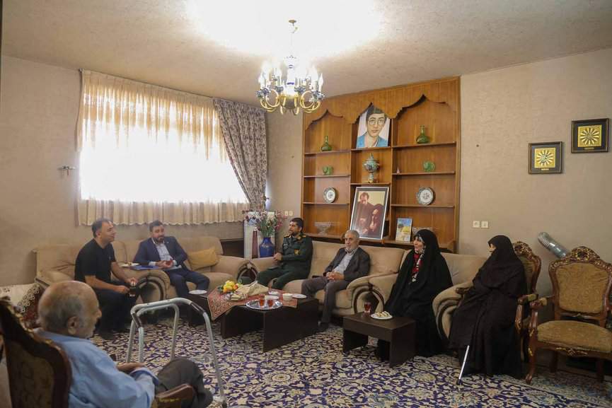 تجلیل از ۲۰ خانواده شهید و ایثارگر با حضور اعضای شورای اسلامی شهر مقدس قم