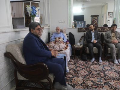 دیدار نوروزی اعضای شورای اسلامی شهر قم با خانواده شهیدان سعید کریمی و علی آقازاده نژاد