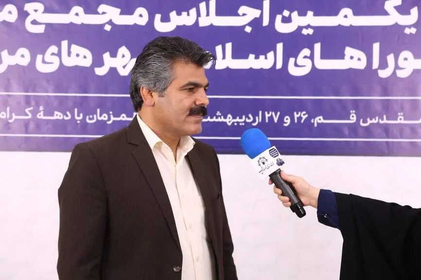 دولت توجه ویژهتری به جایگاه و اختیارات شوراها داشته باشد