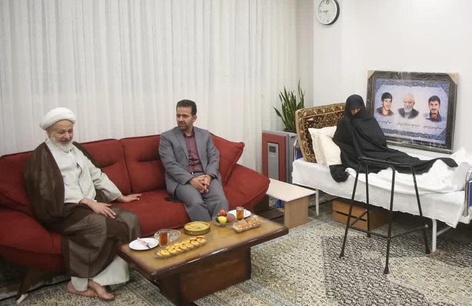 امروز کشور نیازمند خدمت خالصانه است