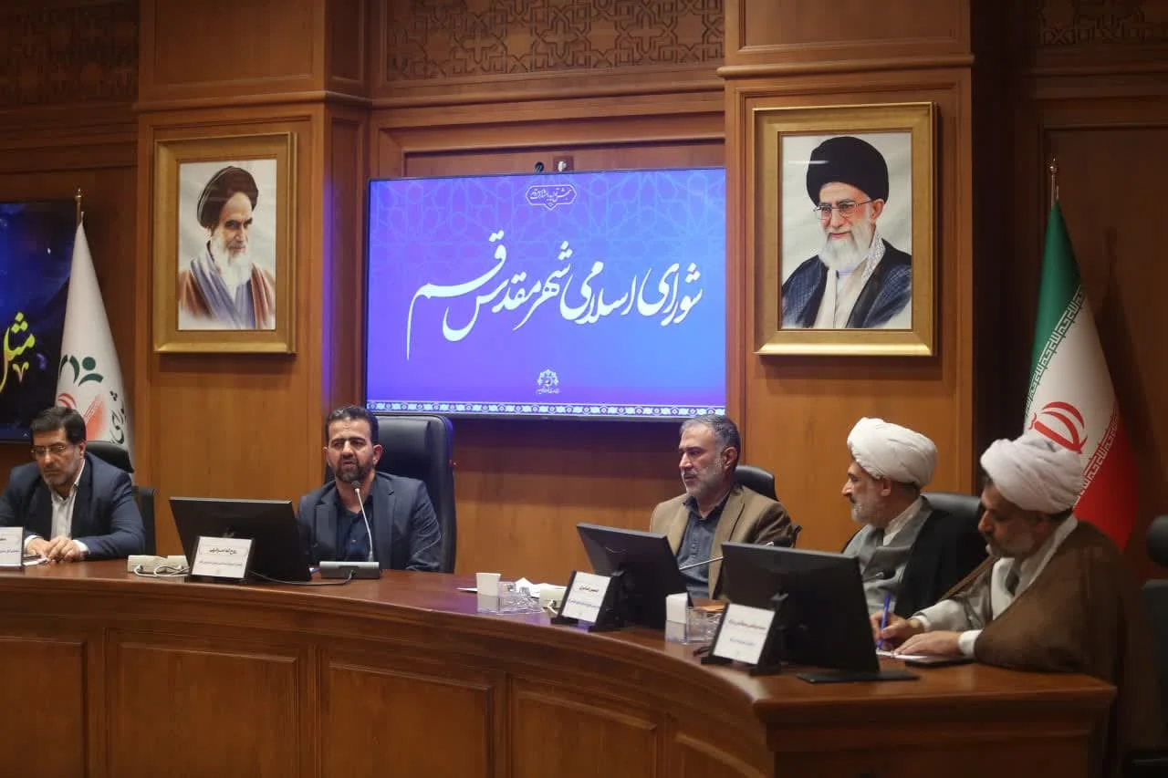 سه پروژه امامزاده احمد، آرامستان نو و آرامستان وادیالسلام به نفع مردم تعیین تکلیف شود