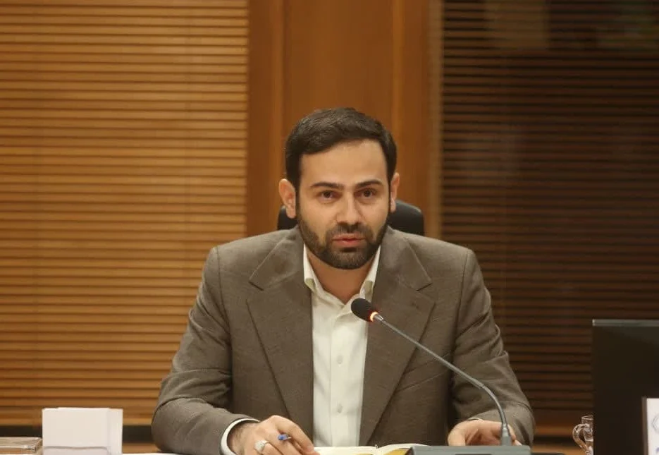 تعرفه کرایه اتوبوس و پارکینگ قم بهروزرسانی شد؛ تخفیف ویژه برای دانشجویان و خانوادهها