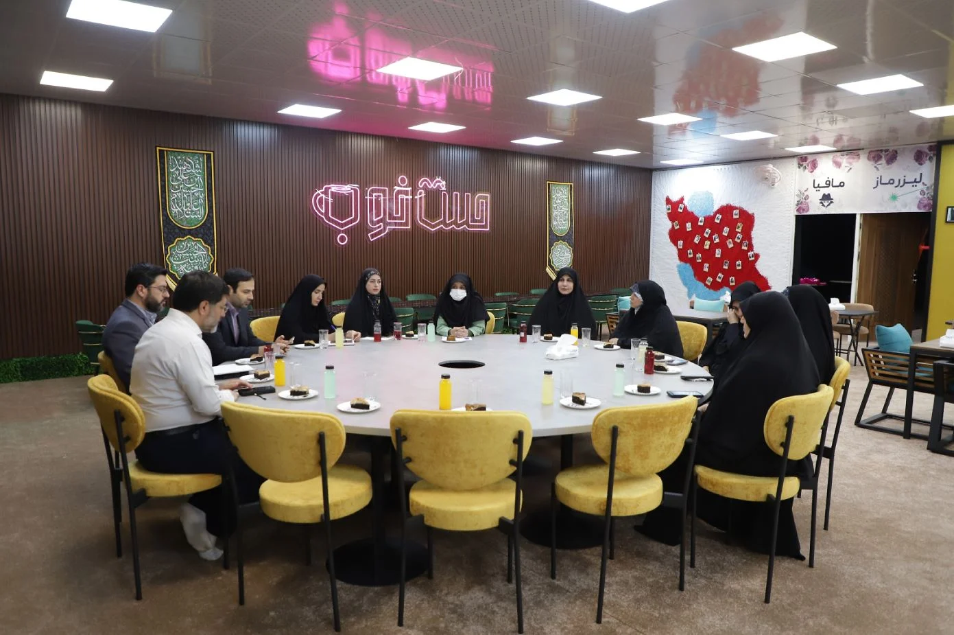 بازدید اعضای کمیسیون بانوان و خانواده شورای اسلامی شهر قم از مرکز تخصصی مادر و دختری «حس خوب»