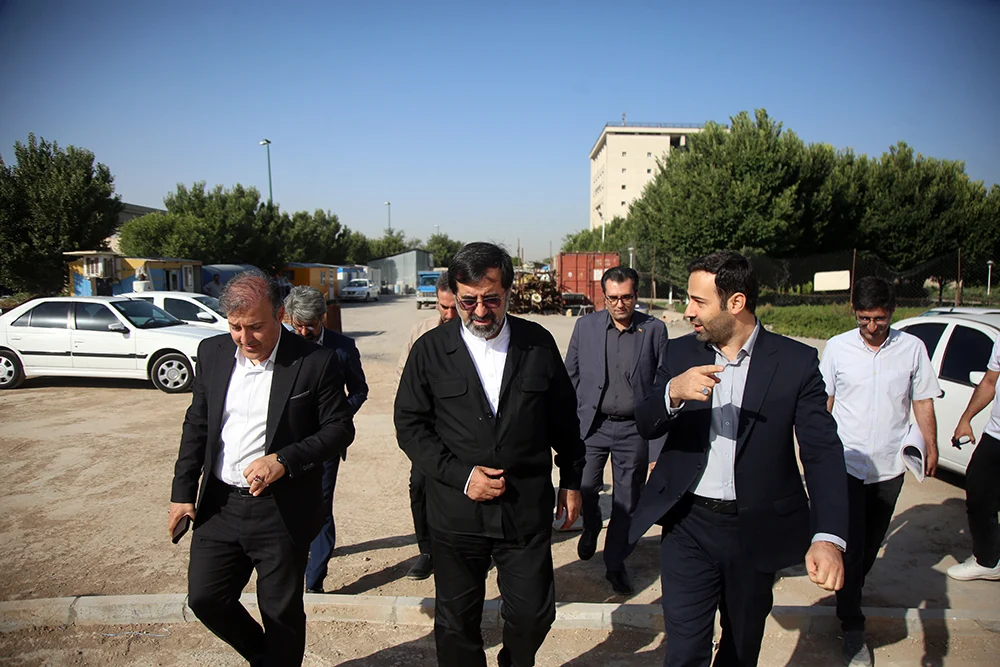 بازدید استاندار قم از مجتمع ورزشی شهدای مدرسه میناب شهرداری قم