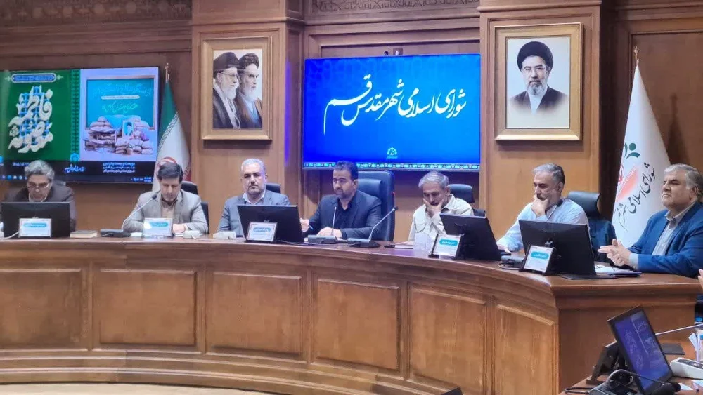تأکید فرماندار قم بر روایت اقدامات مدیریت شهری در دوران جنگ/ بررسی ۶ لایحه در جلسه ۲۲۲ شورای اسلامی شهر قم